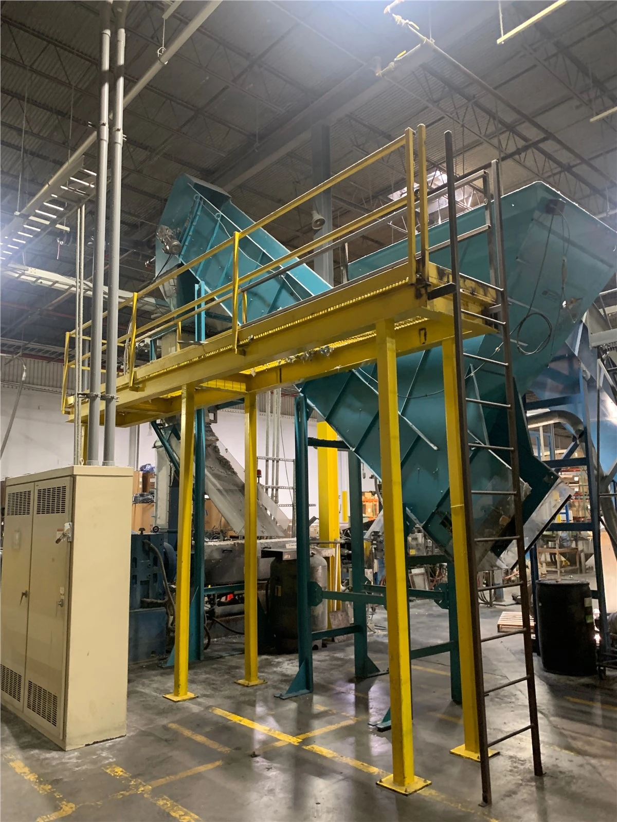 22' Long x 25" Wide Bunting Incline Conveyor with Metal Separator