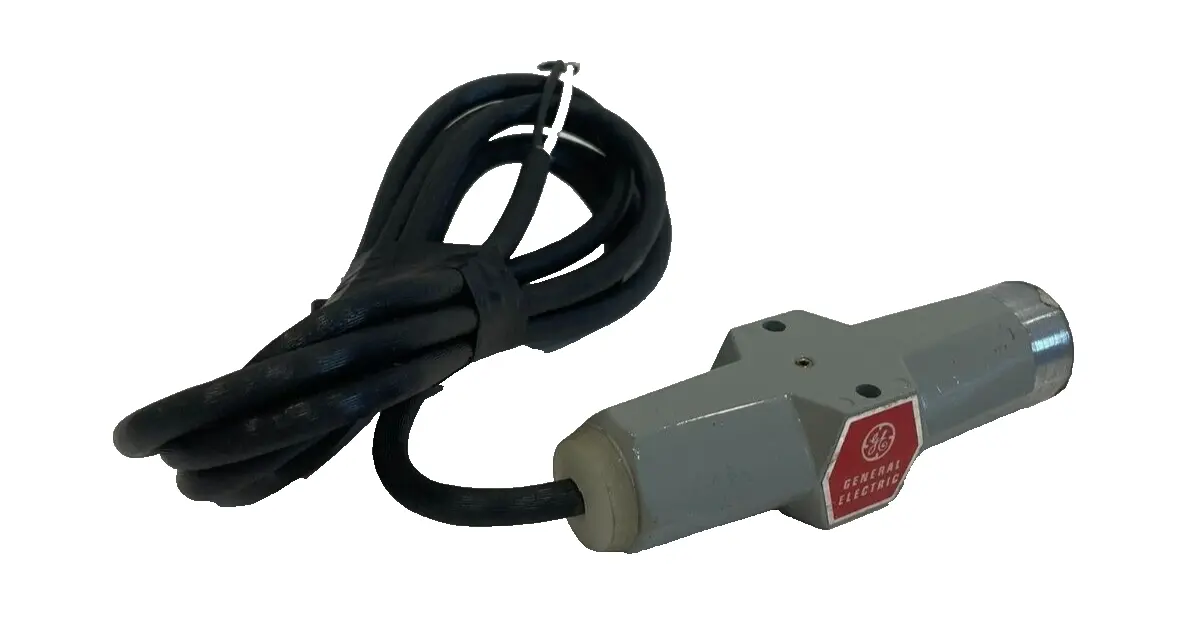 USED GENERAL ELECTRIC 3S7505 SL520A6 PHOTOELECTRIC LIGHT SOURCE