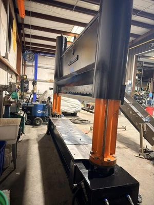 BLACK CLAWSON 48″ HEIGHT 9’6″ WIDTH GUILLOTINE