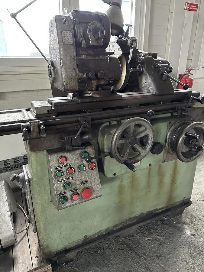 Used 1960 TOS 1U Cylindrical Grinders Including Plain & Angle Head CZ | Amaron s.r.o. #1064648