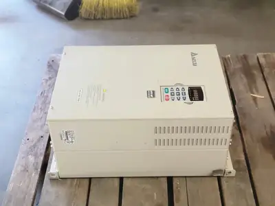 USED DELTA ELECTRONICS INC VFD300V43A-2
