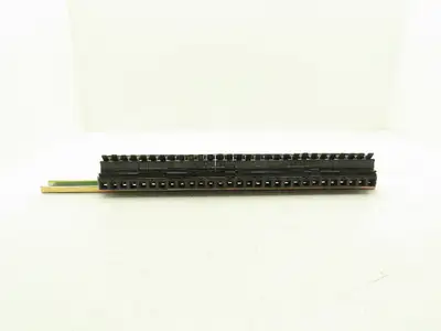 Phoenix Contact UK10,3-Hesi 16mm² 10x38mm Fuse Holder 600V 30A 18-8AWG Lot of 29