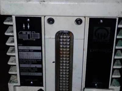 USED LEYBOLDHERAEUS D4B