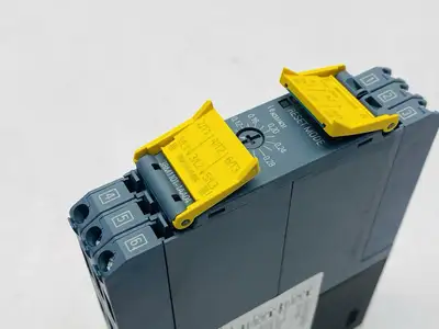 USED SIEMENS SIEMENS 3RM1101-1AA04