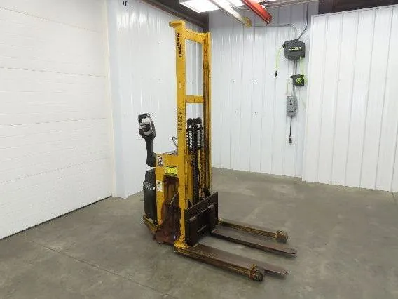 Used BIG JOE _UNKNOWN_ Pallet Lifters Indiana US | Arrow Industrial #617341