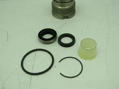 49520L3000 Nissan Forklift Piston Rod Cover Assy Seal KIt