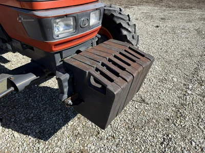 Used KUBOTA M9000 Utility Tractors Tennessee US | Moore Equipment #1517299