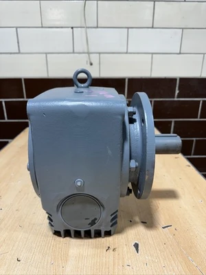 NEW SEW-EURODRIVE SF72 DT80N-6