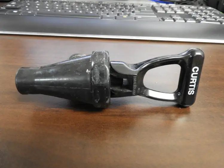 Used Curtis Used Curtis WC-1803 Coffee/Tea Dispenser Faucet Spout Faucets / Sprayers Illinois US | Falcon Restaurant Supply #1376593