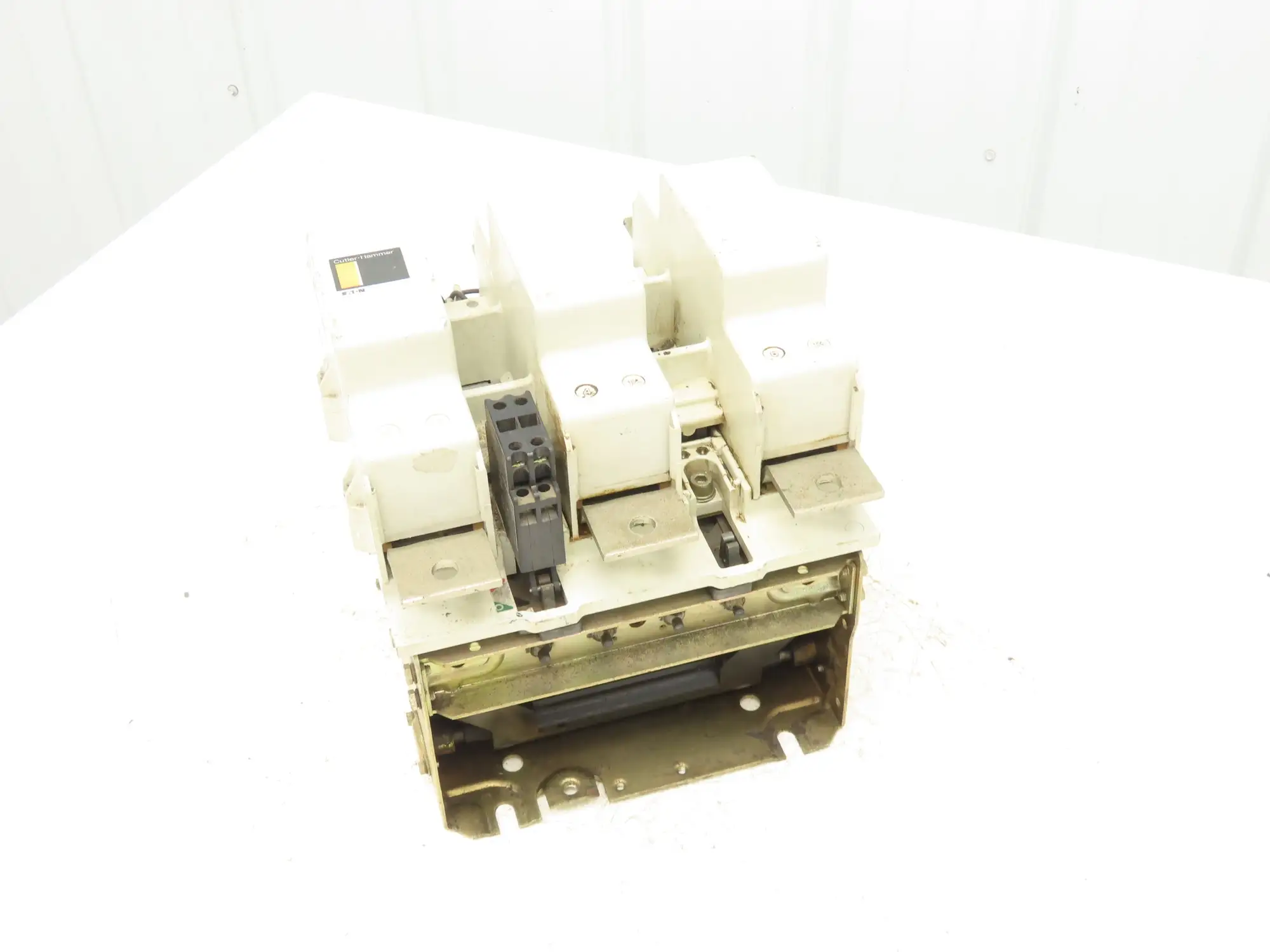 Cutler Hammer 10 5822C Motor Starter Contactor Size 6 Rated 540A/3PH