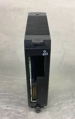 GE Fanuc - IC693MDL645E - Input Module 24VDC 16PT POS/NEG LOGIC 3D-17