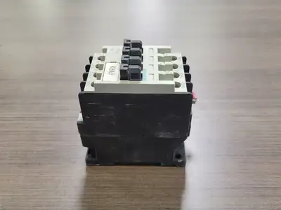 USED SIEMENS 3TH3040-0A
