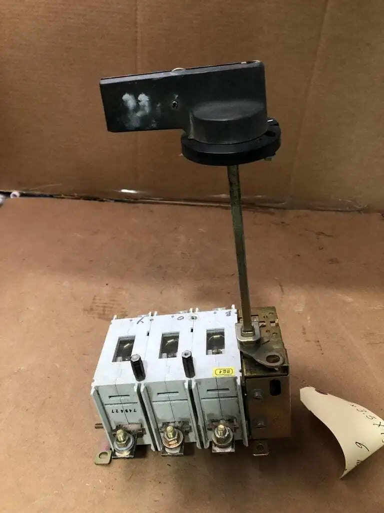 ABB OETL 200K3 250A Rotary Safety Disconnect Switch 50/60Hz 690V