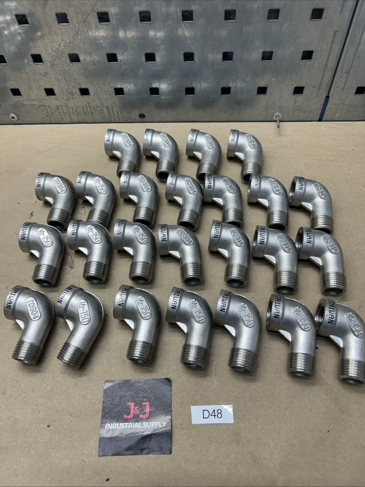 (25) UNBRANDED TC-304 / 1/2-150 / G-NPT THREADED ELBOW FITTINGS NNB + Warranty