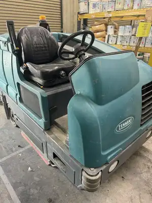 USED 2012 TENNANT T-20