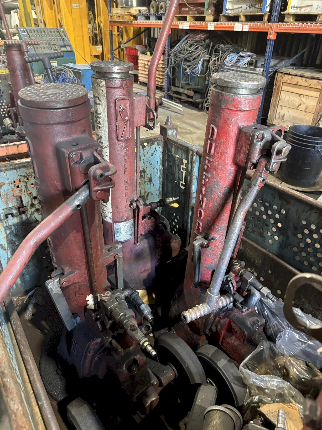 (2) 100 TON DUFF NORTON MODEL #144-CMJ AIR MOTOR JACKS, 30" LIFT: YOBRO #24192