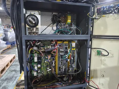 USED 2014 FANUC R-2000IB/210F + R30IB