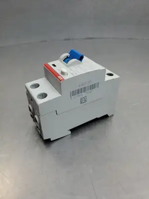 USED ABB 2CSF202101R0160 Circuit Breaker, 16A, 230VAC.