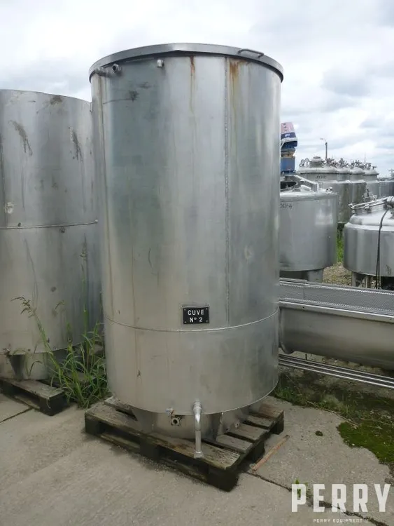 _UNKNOWN_ 2,200 LITRE Tanks SS Europe 0-4,999 Litres | Perry Equipment