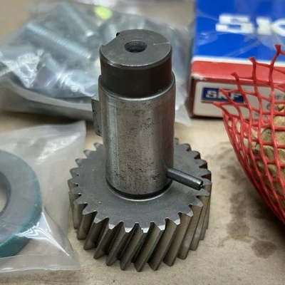 NEW US GEARMOTORS XS9208