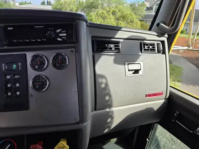 USED 2014 KENWORTH T370