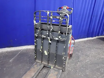 The Raymond Corporation 8000 Lbs Electric Pallet Jack