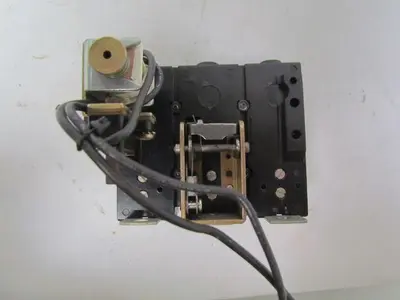 Westinghouse 83E5301 Magnetic adjustable trip circuit breaker 150 A 3 pole