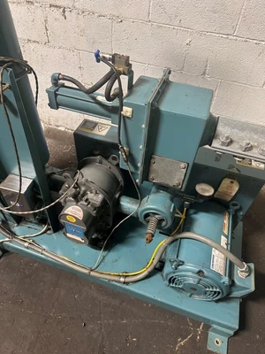 UNA-DYN / PIOVAN 10HP VACUUM PUMP