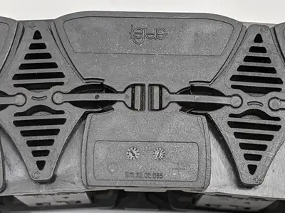 USED IGUS ENERGY CHAIN 29-1/2” L