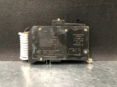 NEW SQUARE D QOB120GFI