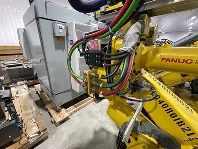 Used 2016 FANUC R-2000IB/250F 6 AXIS ROBOT WITH FANUC R30IB CONTROLLER Robots | Harbor Machinery Inc. #1283359