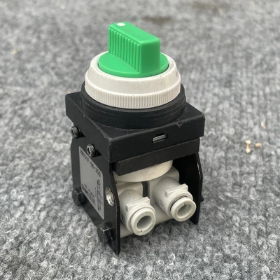 New | in-Stock SMC VM151-01-35RA Parts (Hydraulics and Pneumatics) California US | Davliegogo LLC #1705639