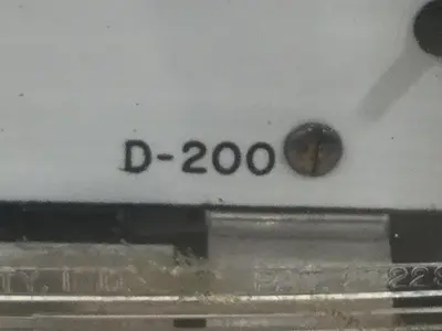 USED DWYER D-200