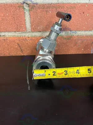 USED SWAGELOK SS-12NBF12 NEEDLE VALVE 6000 PSI W/ 1" SANITARY FITTING