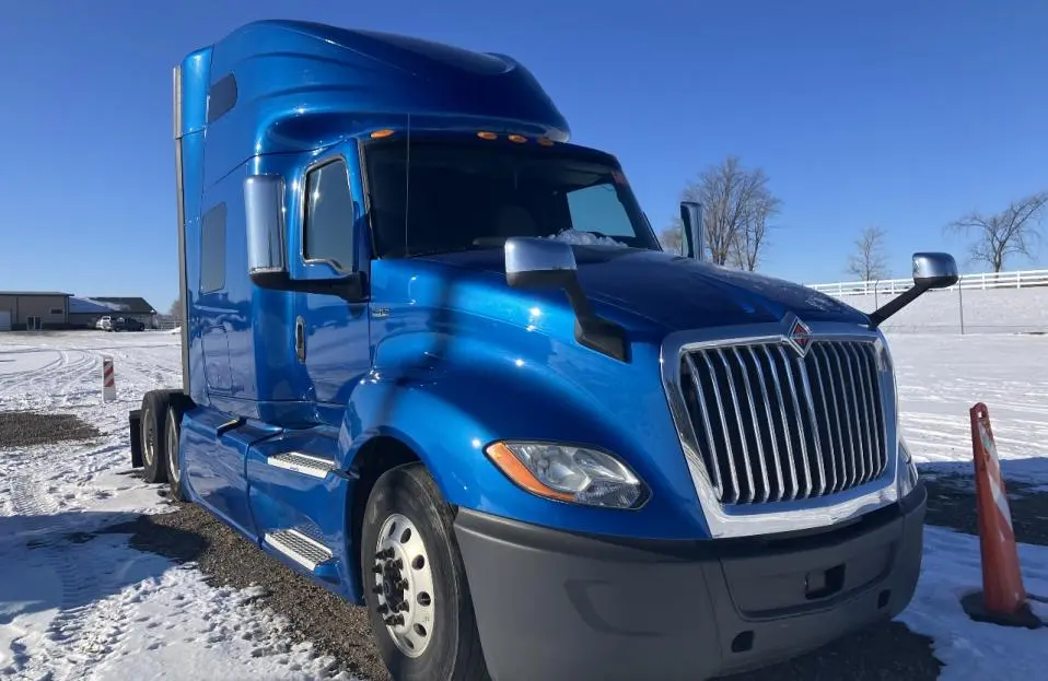 USED 2019 INTERNATIONAL LT625