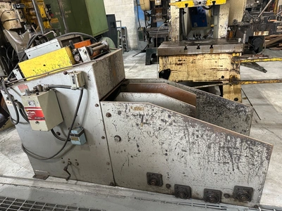 JACO Cradle & Straightener Coil Cradle and Straightener | Kempler Industries (1)
