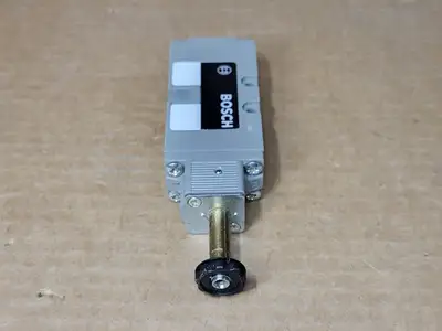 New | in-Stock BOSCH 0820022990 Parts (Hydraulics and Pneumatics) British Columbia CA | Lenmark #914892