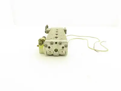 SMC MXQ25-100BSR Pneumatic Air Slide Table End Lock Cylinder 25mm x 100mm Stroke