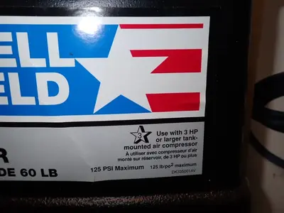 Campbell Hausfeld 60 Pounds  Sandblaster