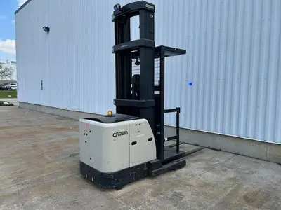 Used 2021 CROWN SP3520-30 Electric Lifters Illinois US | Somerset Equipment Sales #1542848