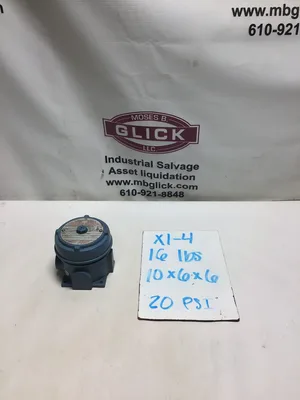 United Electric Controls J120-144 Pressure Switch 15A 480VAC 0.5-20PSI Operating Range