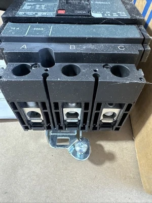 NEW Square D HDA36015