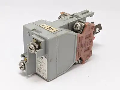 USED IDEC LIGHT TRANSFORMER W/ TW-C01 CONTACTOR