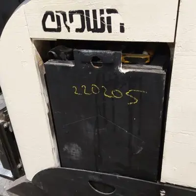 USED 2018 CROWN RR5725-45