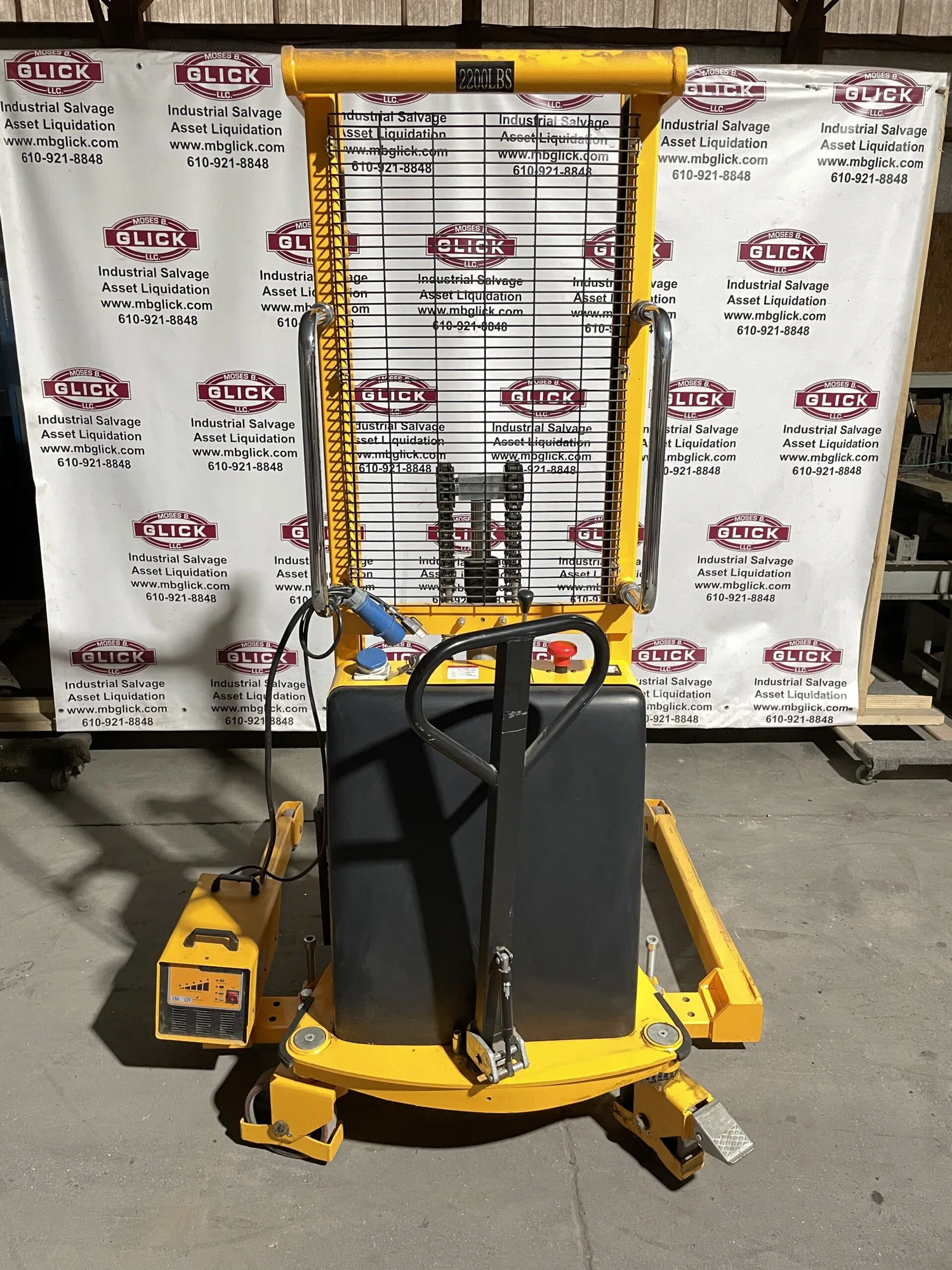 Uline H-2651 Electric Straddle Stacker Forklift w/ Charger 2200lbs 12V 1PH
