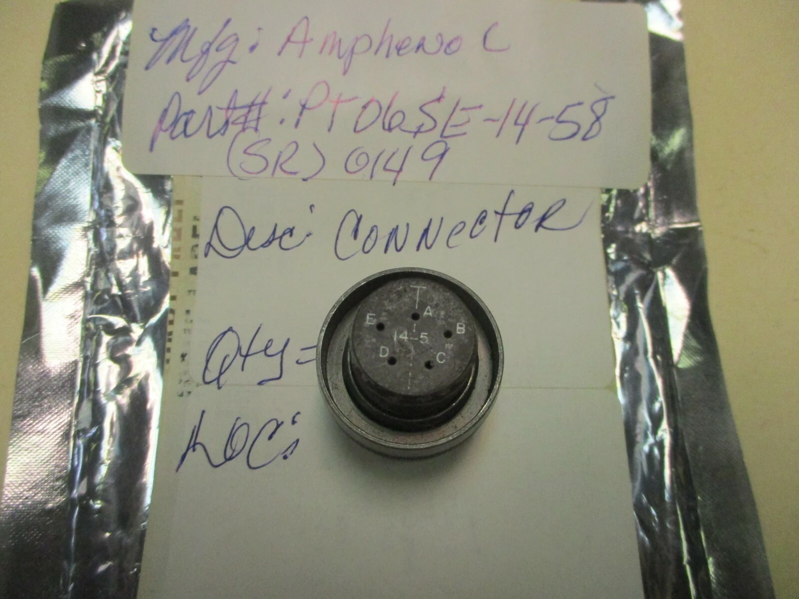 NEW Amphenol PT06SE-14-58 (SR) 0149