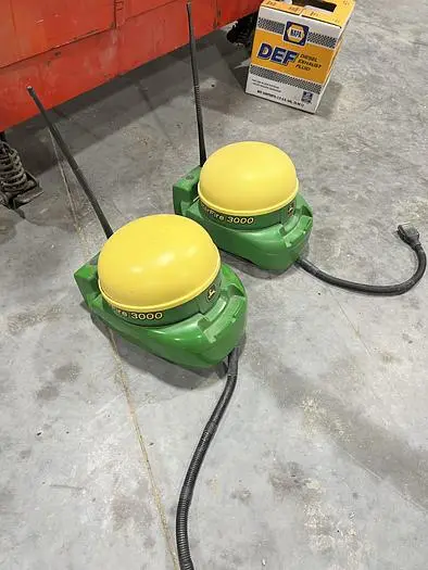Used JOHN DEERE 3000 RTK RECEIVER GPS Equipment Idaho US | Berry Machinery #911036