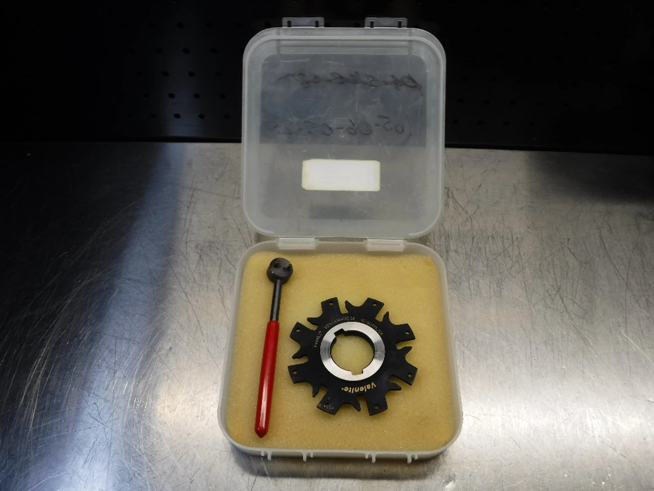Valenite 100mm Slot Milling Cutter 1.25" Arbor 3.5mm THK V350A1640C08 (LOC1842A)