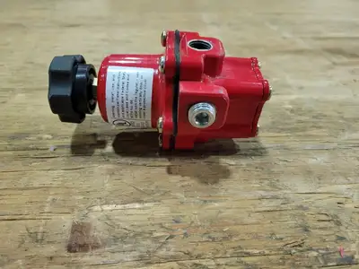 USED FISHER 67CH-743