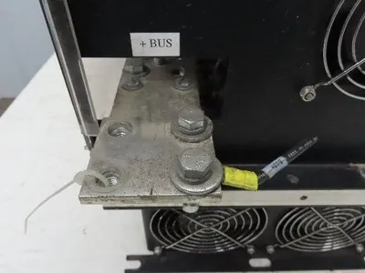 Unico 2400 AC Modular Inverter Drive 300HP 3Ph 480V 112604 ECL0